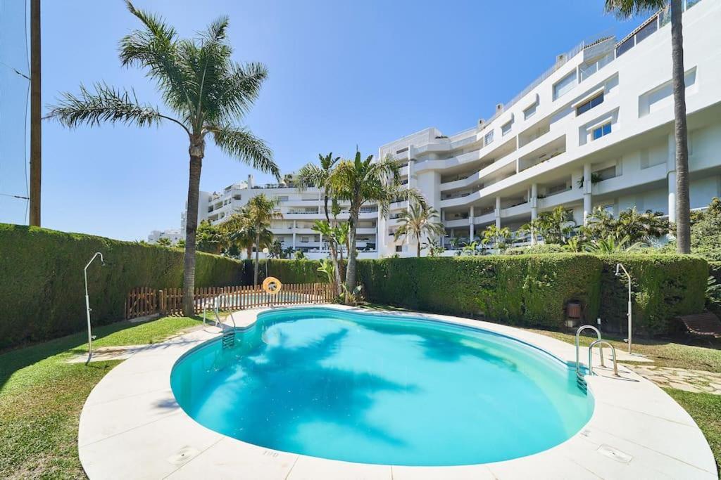 Superbe Appartement Avec Jaccuzi Марбелья Экстерьер фото